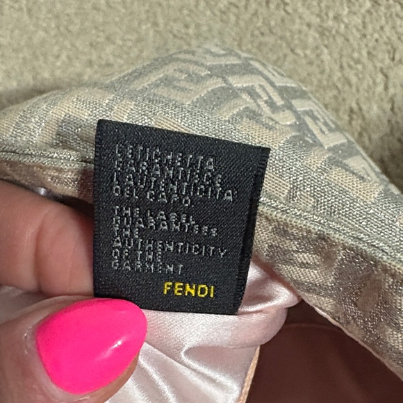 Fendi Crossbody - Picture 13 of 14